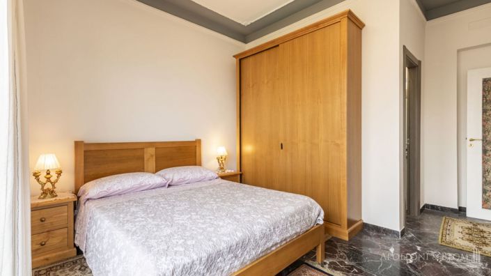 Image No.23-2 Bed Apartment for sale