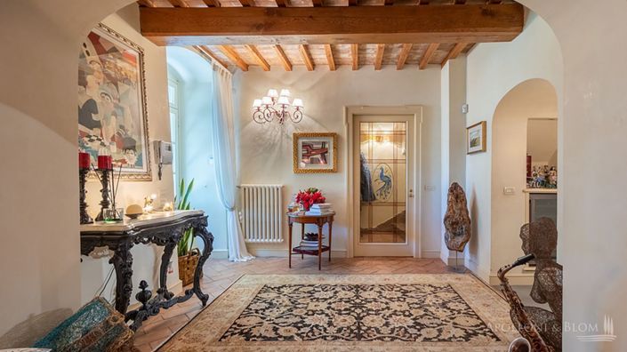 Image No.2-5 Bed Apartment for sale