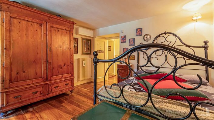 Image No.21-5 Bed Apartment for sale