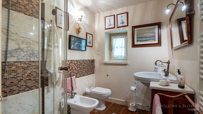 Image No.23-5 Bed Apartment for sale