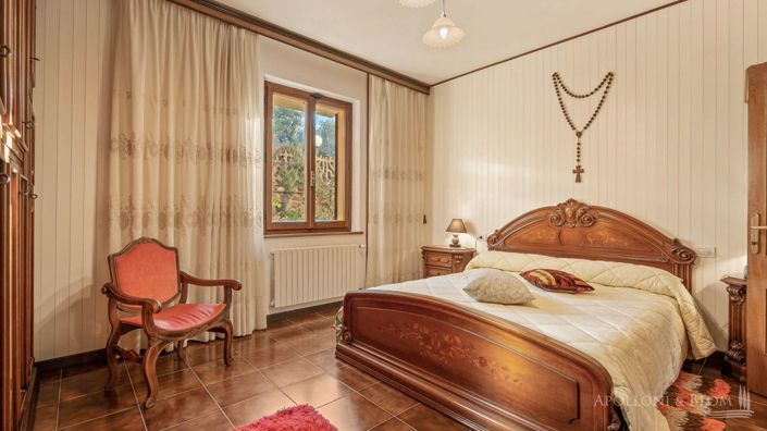 Image No.13-7 Bed Apartment for sale