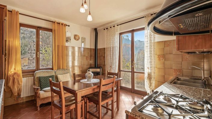 Image No.16-7 Bed Apartment for sale