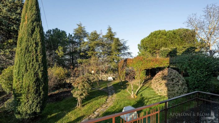 Image No.20-7 Bed Apartment for sale