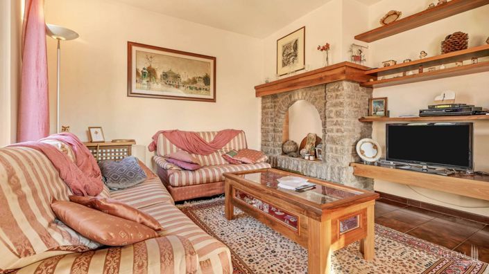 Image No.10-3 Bed Apartment for sale