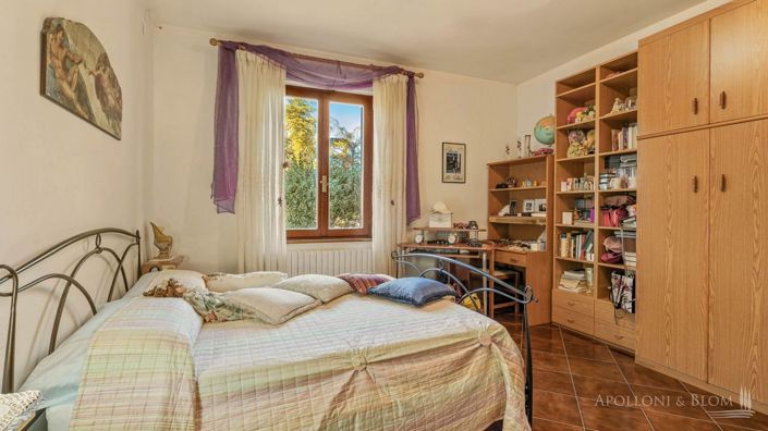 Image No.11-3 Bed Apartment for sale