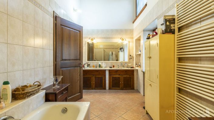 Image No.20-3 Bed Apartment for sale