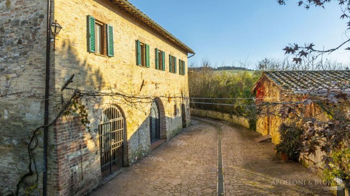 Image No.24-3 Bed Apartment for sale