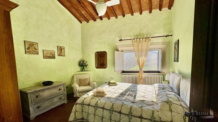 Image No.12-5 Bed Apartment for sale