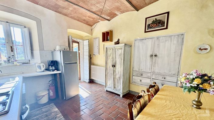 Image No.20-5 Bed Apartment for sale