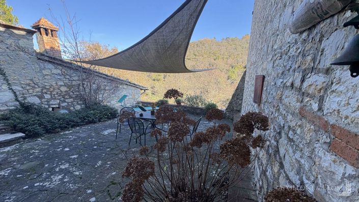 Image No.22-5 Bed Apartment for sale