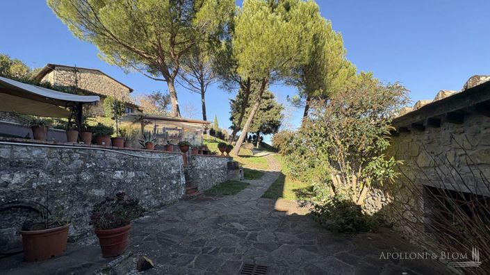 Image No.24-5 Bed Apartment for sale