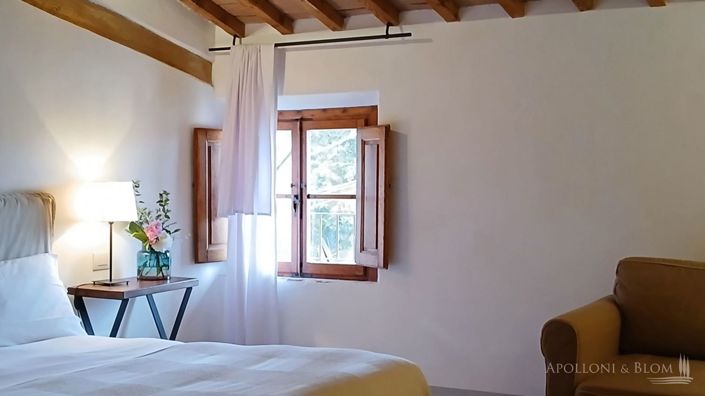 Image No.13-6 Bed Apartment for sale