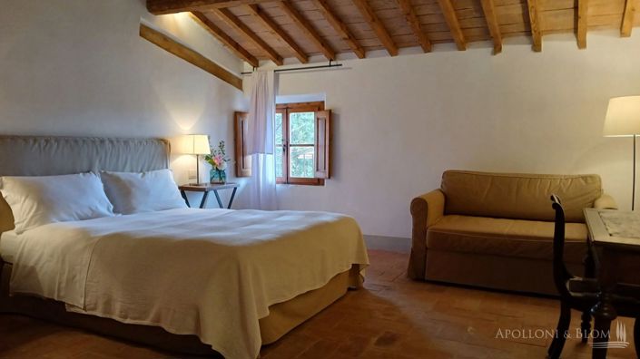 Image No.14-6 Bed Apartment for sale