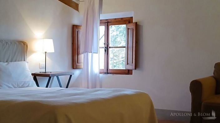 Image No.16-6 Bed Apartment for sale