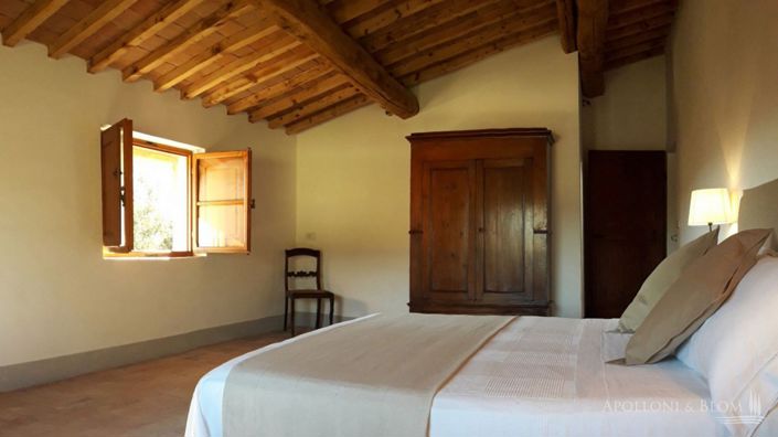 Image No.20-6 Bed Apartment for sale