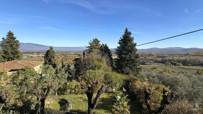 Image No.12-10 Bed Apartment for sale