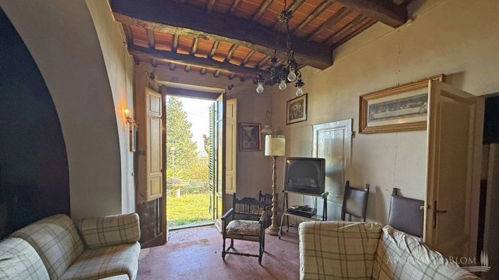 Image No.15-10 Bed Apartment for sale