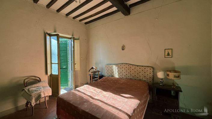 Image No.17-10 Bed Apartment for sale