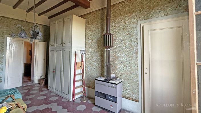 Image No.19-10 Bed Apartment for sale