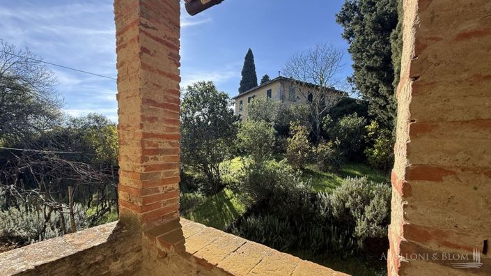 Image No.5-10 Bed Apartment for sale