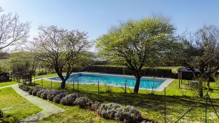 Image No.17-10 Bed Vineyard for sale