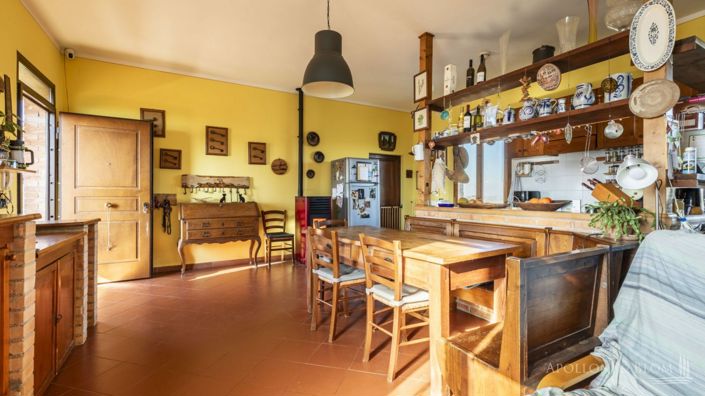 Image No.18-10 Bed Vineyard for sale