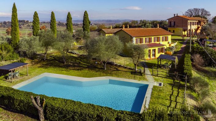 Image No.3-10 Bed Vineyard for sale