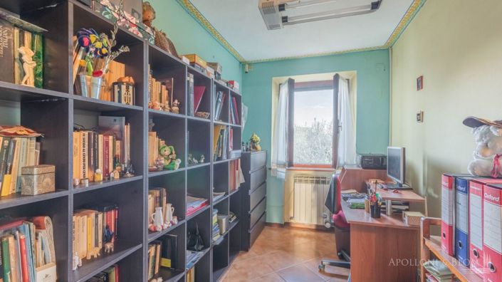 Image No.12-3 Bed Apartment for sale