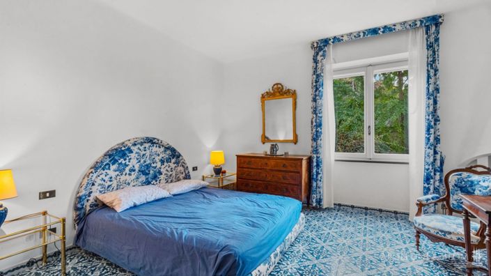 Image No.20-8 Bed Villa for sale