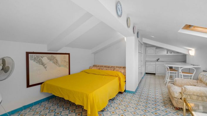 Image No.28-8 Bed Villa for sale