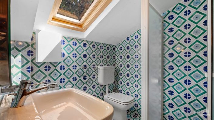 Image No.29-8 Bed Villa for sale