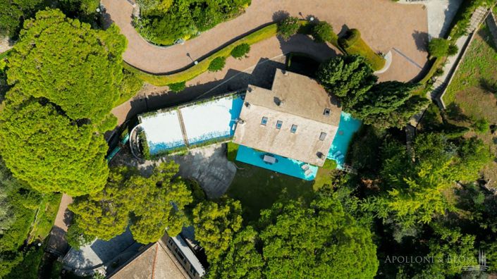 Image No.6-8 Bed Villa for sale