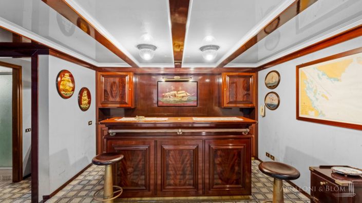 Image No.7-8 Bed Villa for sale