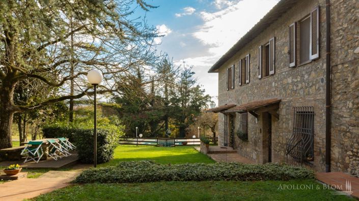 Image No.11-15 Bed Apartment for sale