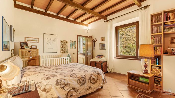 Image No.19-15 Bed Apartment for sale