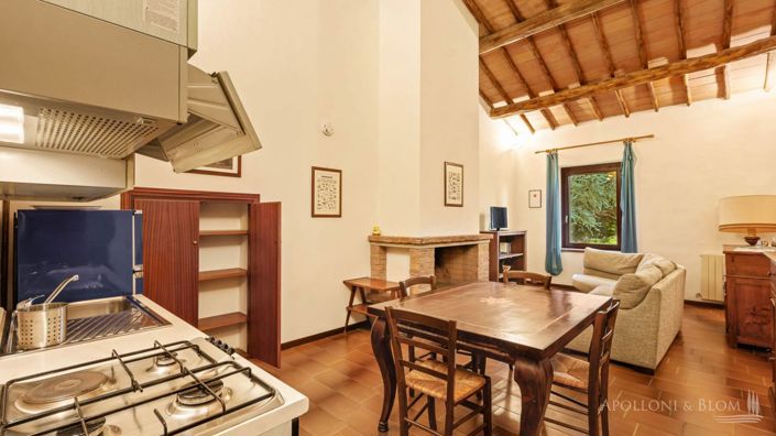 Image No.24-15 Bed Apartment for sale