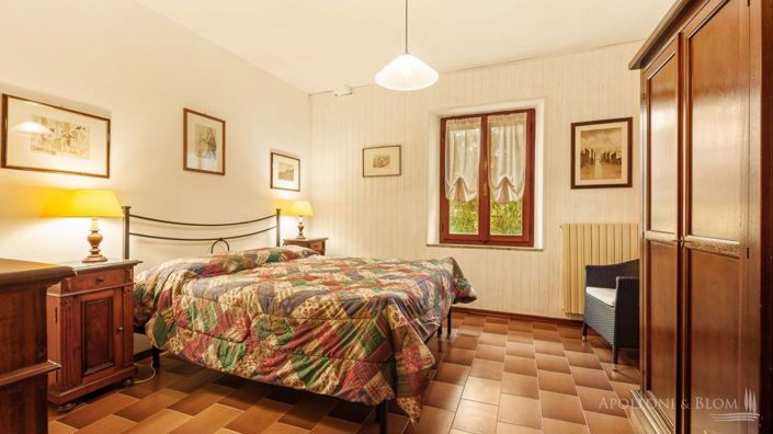 Image No.27-15 Bed Apartment for sale