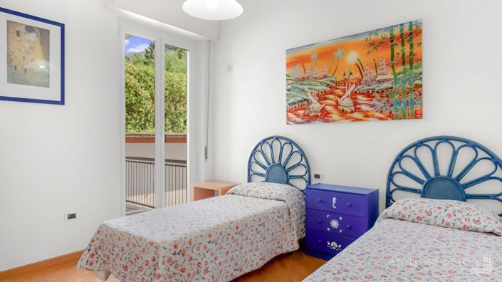 Image No.23-2 Bed Apartment for sale