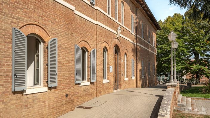 Image No.26-2 Bed Apartment for sale