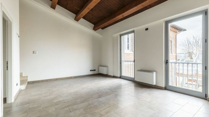 Image No.20-2 Bed Apartment for sale