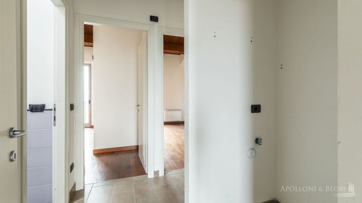 Image No.21-2 Bed Apartment for sale