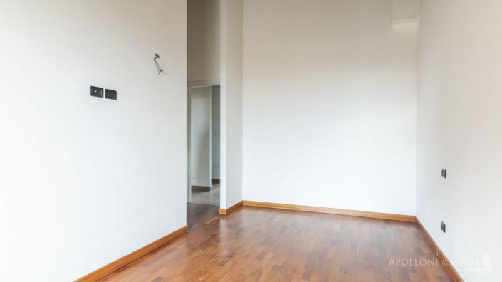 Image No.25-2 Bed Apartment for sale