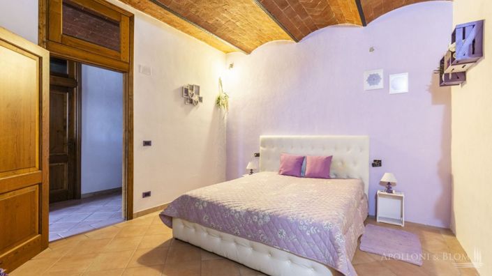 Image No.14-7 Bed Apartment for sale