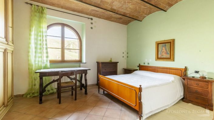 Image No.15-7 Bed Apartment for sale