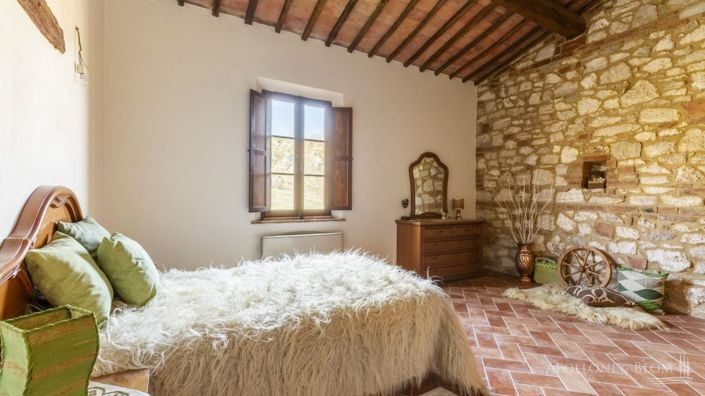 Image No.21-7 Bed Apartment for sale