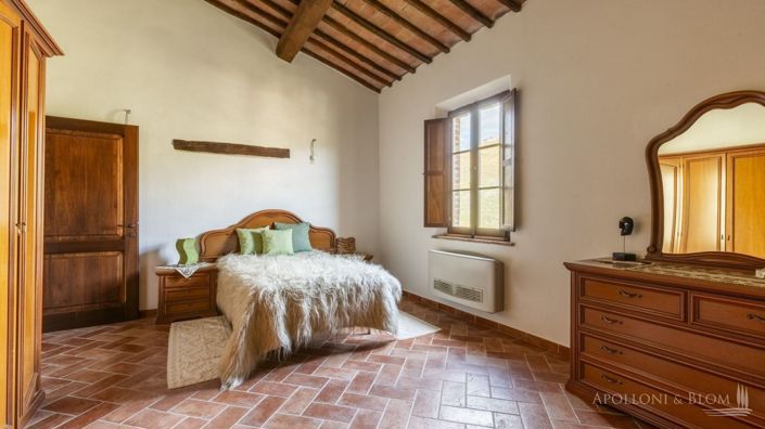 Image No.22-7 Bed Apartment for sale