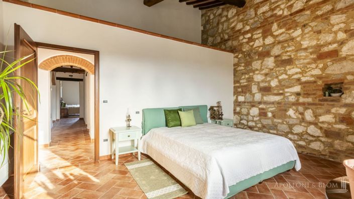 Image No.26-7 Bed Apartment for sale