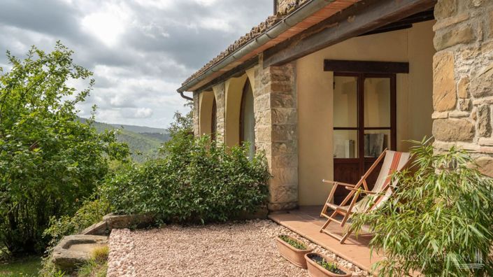 Image No.10-8 Bed Apartment for sale