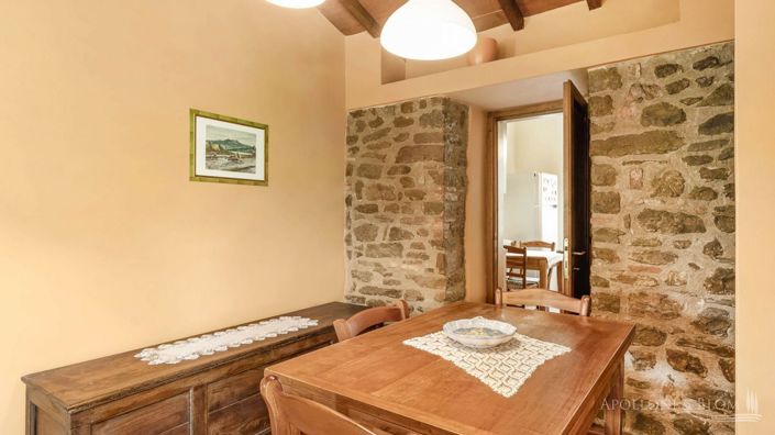 Image No.15-8 Bed Apartment for sale