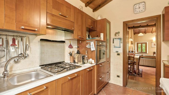 Image No.16-8 Bed Apartment for sale